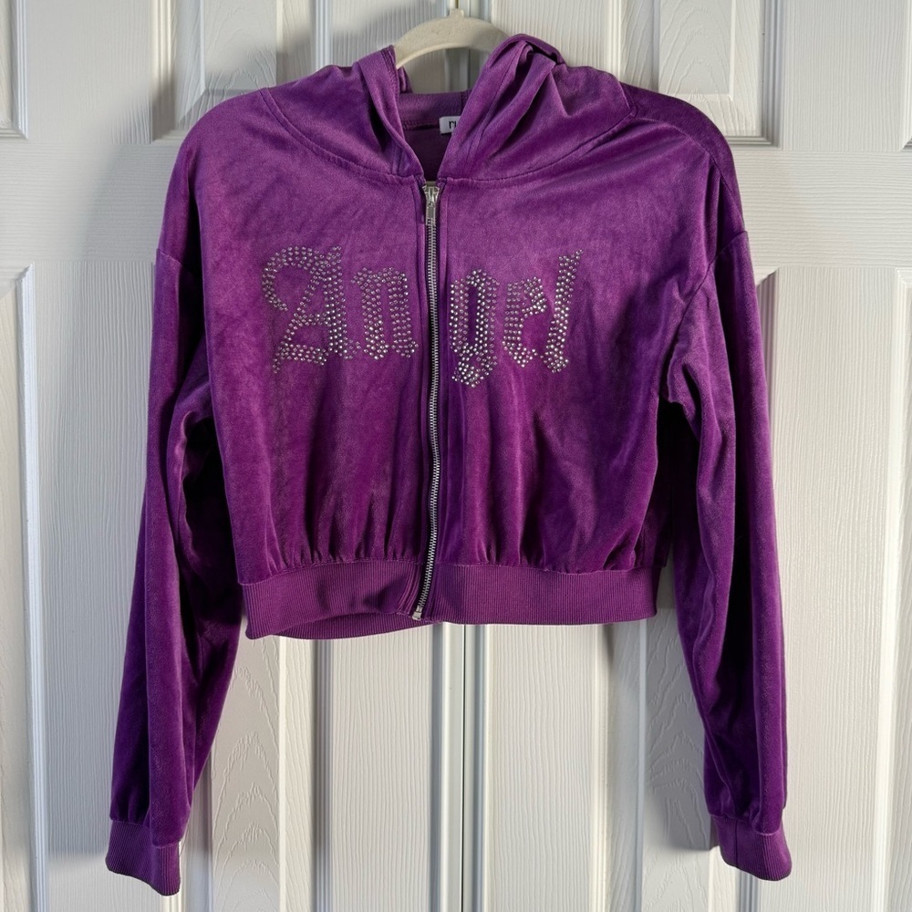 Rue 21 Women's Purple Velour Cropped Hoodie with Angel Rhinestone Size Medium